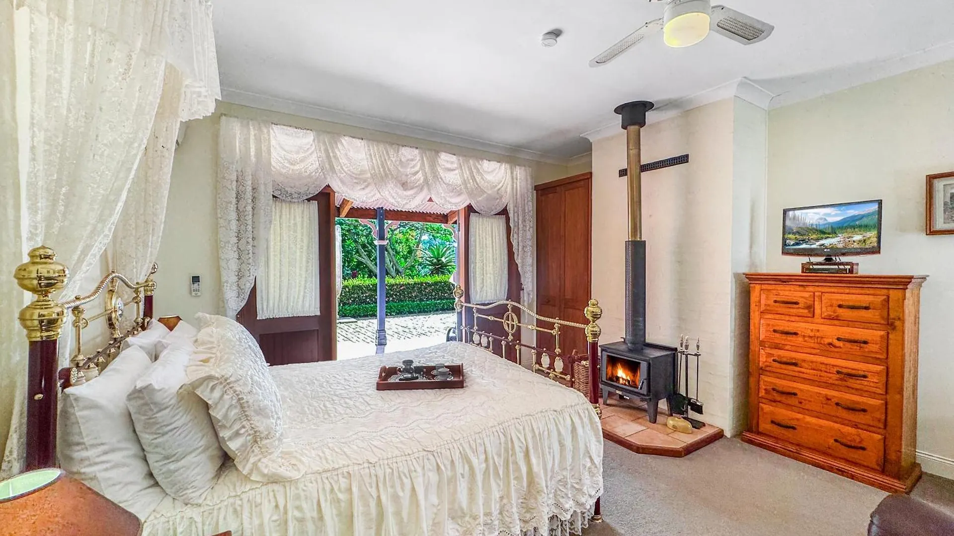 Montville Boutique Bnb Bed & Breakfast